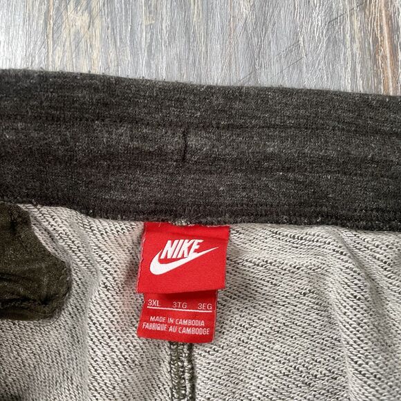 Nike Sweatpants - Picture 2 of 3